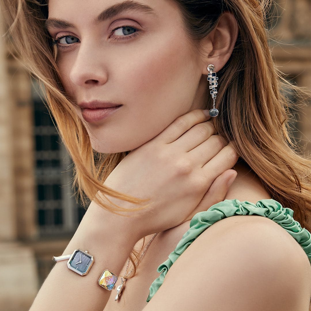 Saga Watches Blue Natural Mother of Pearl 20 x 27 MM Ronda Swiss Women