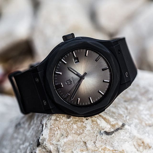 Saatchi Poly Carbonate Grey 44 MM Quartz Men