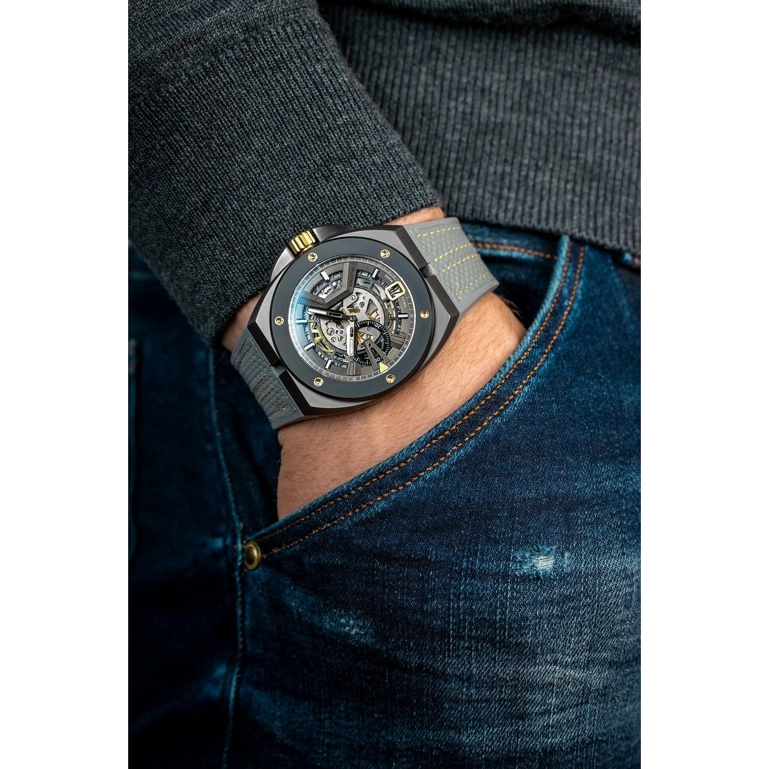 creux-automatiq-ghost-v3-ca-09-swiss-made-men-s-watch