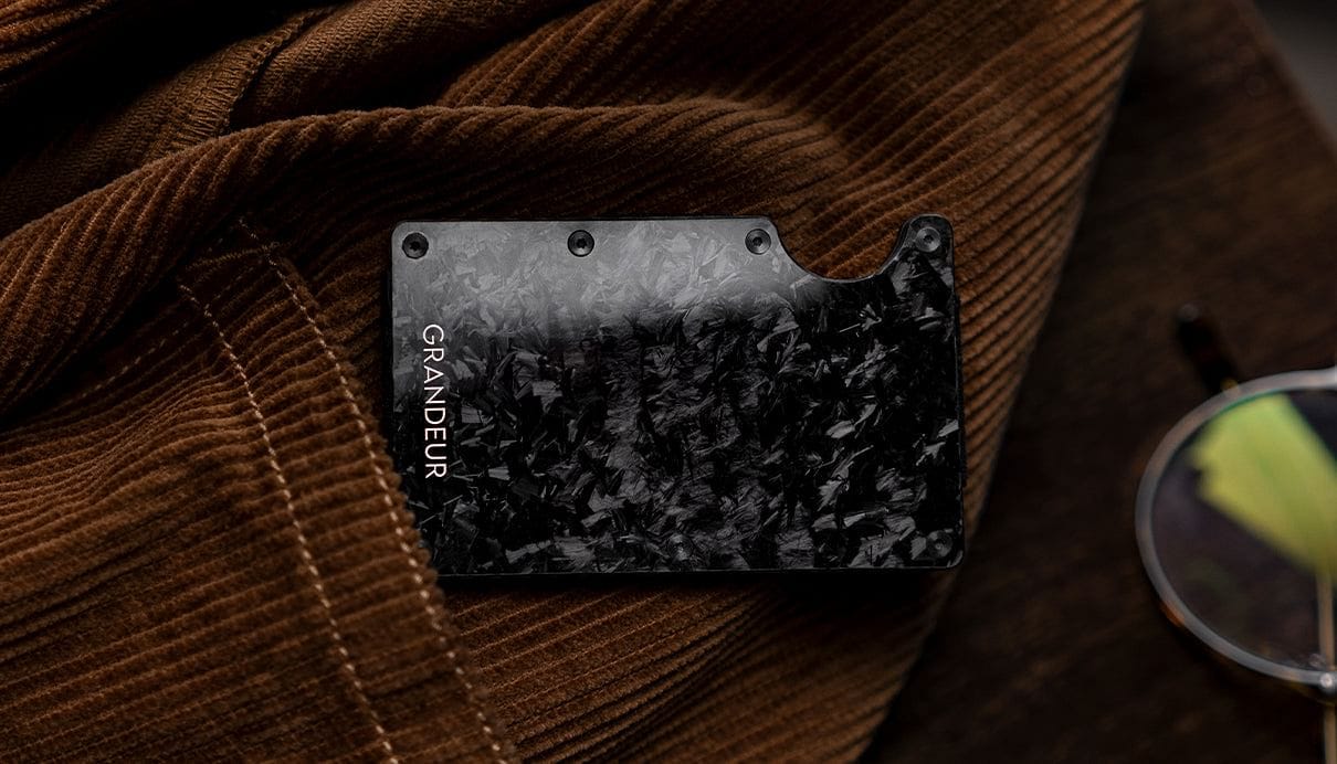 grandeur-forged-carbon-cardholder-rfid-85-x-45-mm