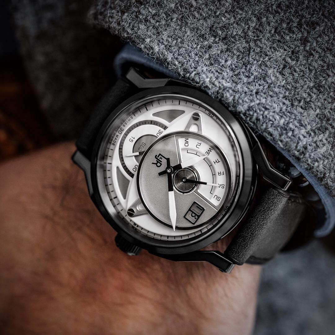 l-jr-watch-day-date-collection-stainless-steel-black-pvd-white-dial-grey-calf