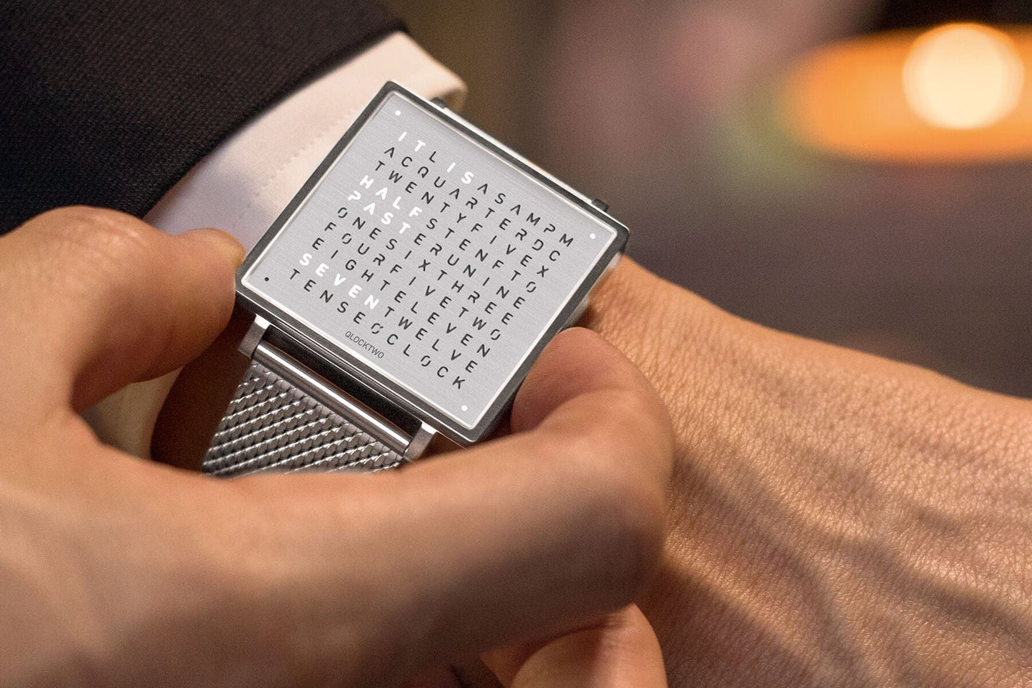 qlocktwo-w35-fine-steel