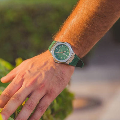 saatchi-strap-green