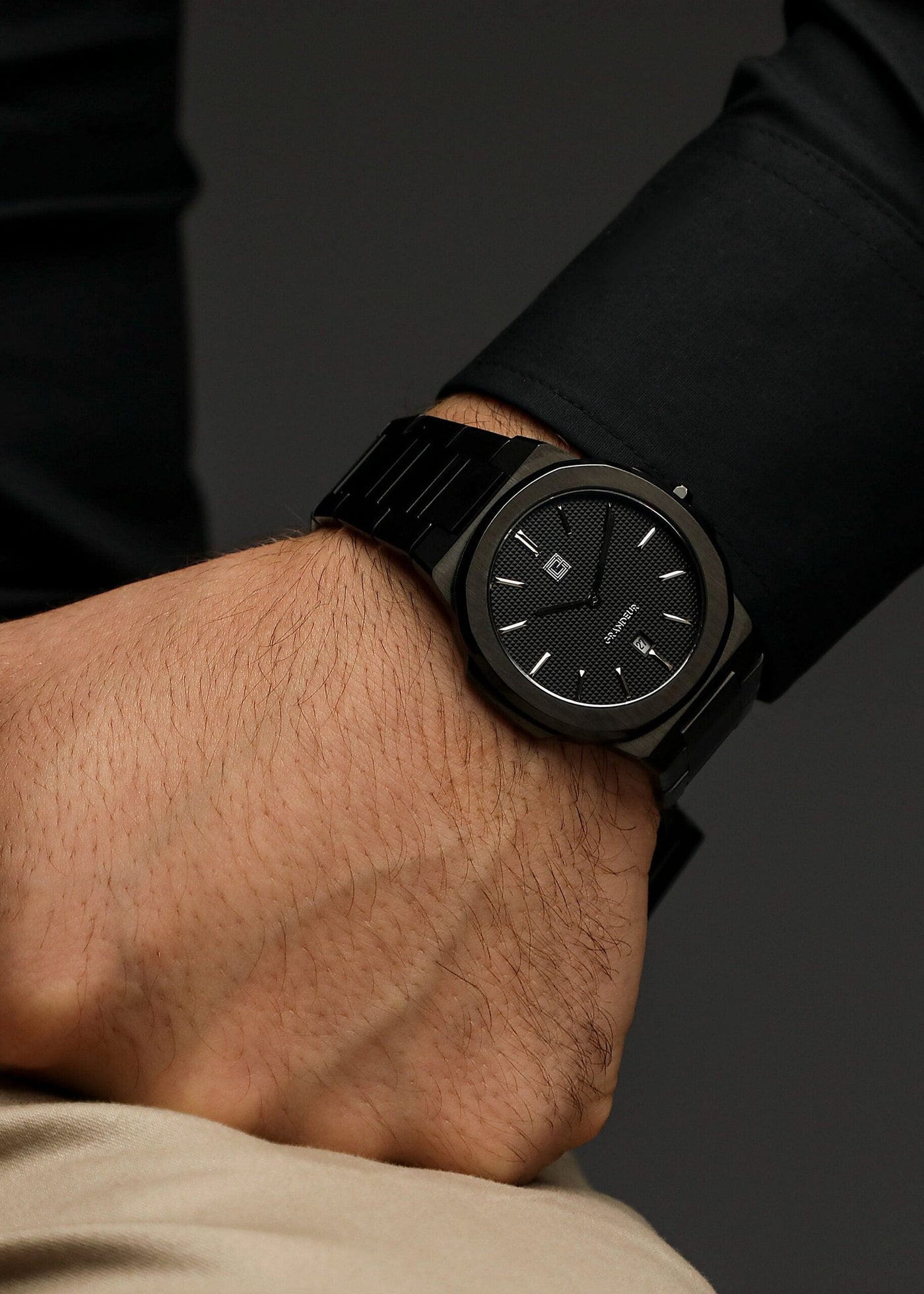 grandeur-noir-de-jais-ultra-thin-40-mm