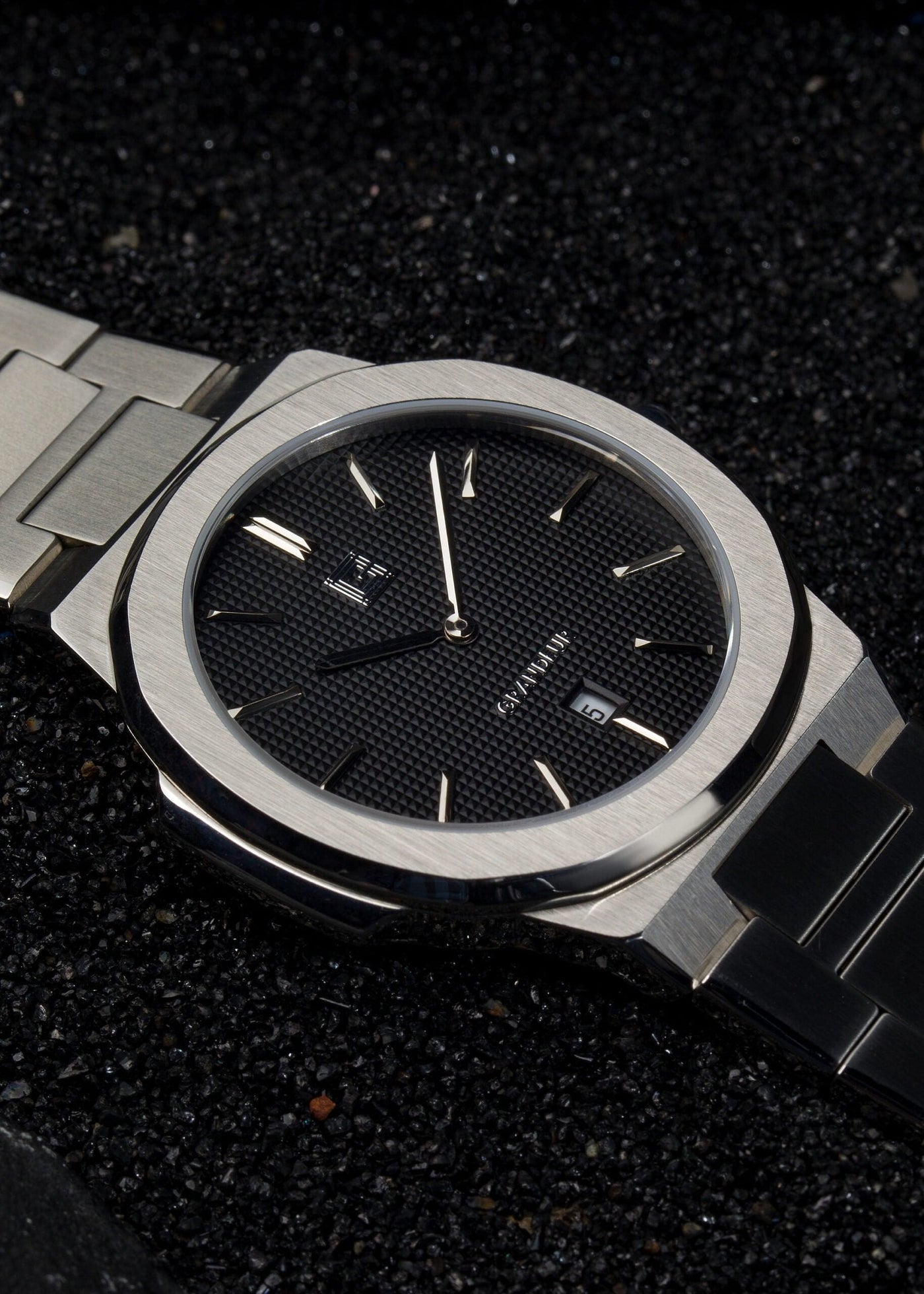 grandeur-nemesis-black-ultra-thin-40-mm