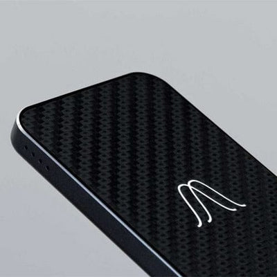 woodie-milano-wireless-power-bank-carbon-look-black